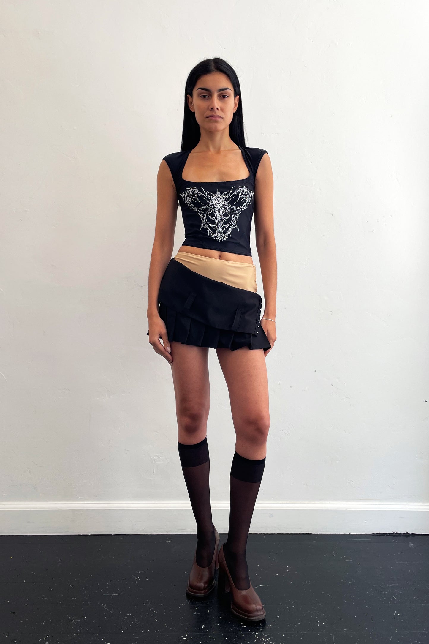 Drop Down Mini Skirt Black/Beige